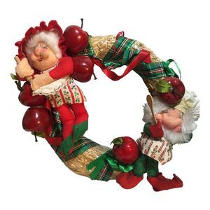 1982 Renno Mrs Claus Elf Apple Wreath 12”